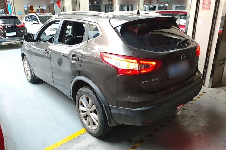 Used Nissan Qashqai 2016 2.0L CVT Elite Edition Left Side