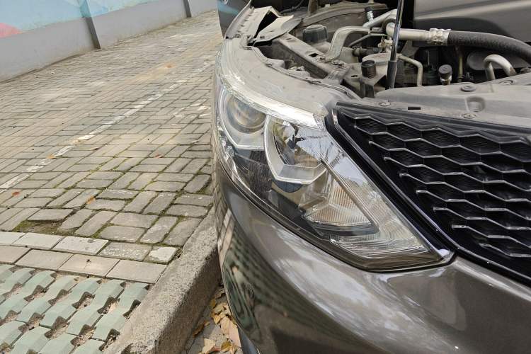 Used Nissan Qashqai 2016 2.0L CVT Elite Edition Right Front Headlight