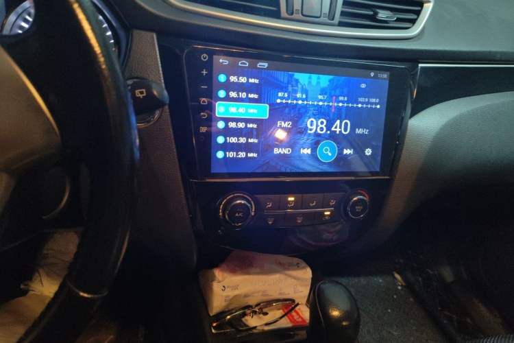 Used Nissan Qashqai 2016 2.0L CVT Luxury Edition Audio And AC Panel