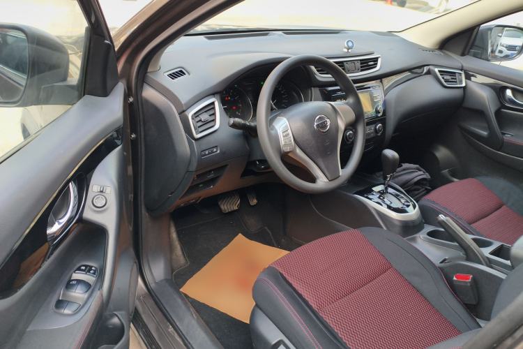 Used Nissan Qashqai 2016 2.0L CVT Elite Edition Driver Seat