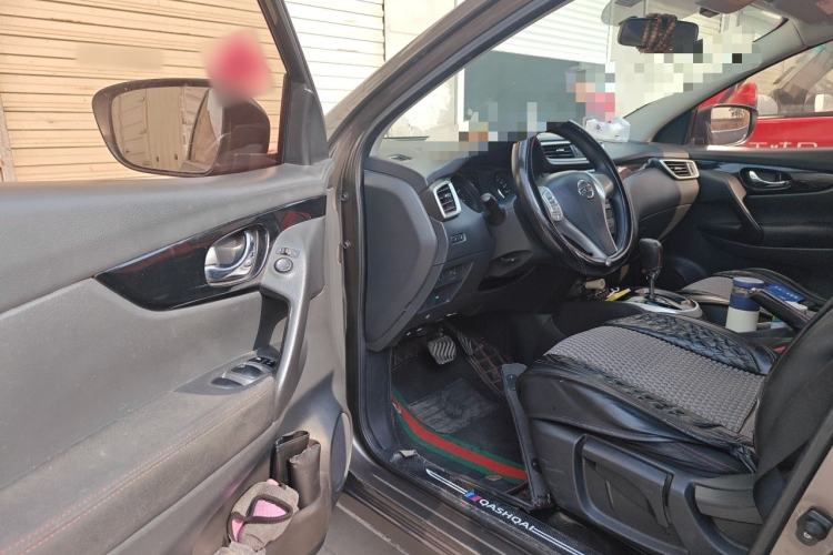 Used Nissan Qashqai 2016 2.0L CVT Elite Edition Driver Seat