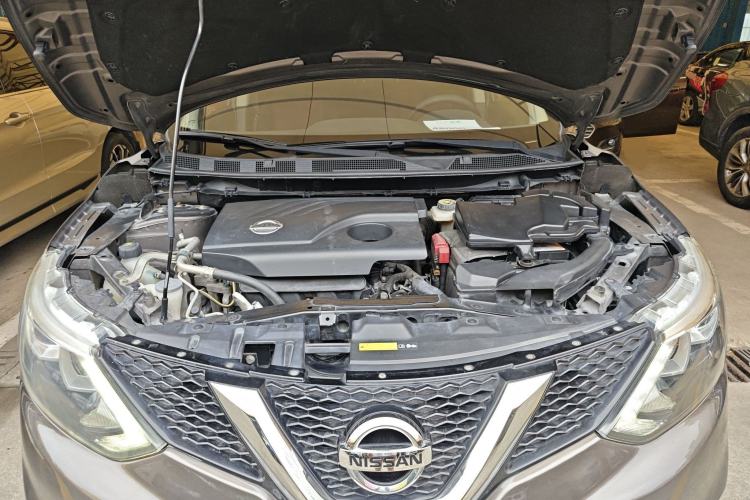 Used Nissan Qashqai 2016 2.0L CVT Elite Edition Engine Bay