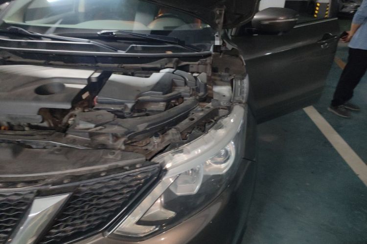 Used Nissan Qashqai 2016 2.0L CVT Luxury Edition Engine Bay Left
