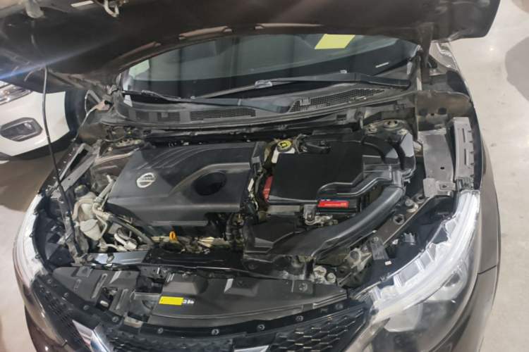 Used Nissan Qashqai 2016 2.0L CVT Elite Edition Engine Bay