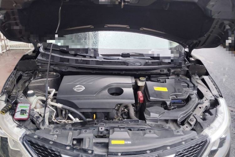 Used Nissan Qashqai 2016 2.0L CVT Elite Edition Engine Bay