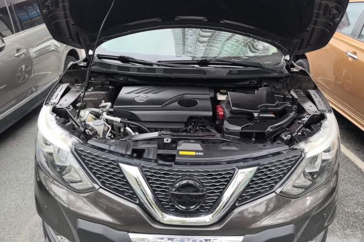 Used Nissan Qashqai 2016 2.0L CVT Luxury Edition Engine Bay