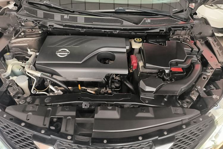 Used Nissan Qashqai 2016 2.0L CVT Elite Edition Engine Bay