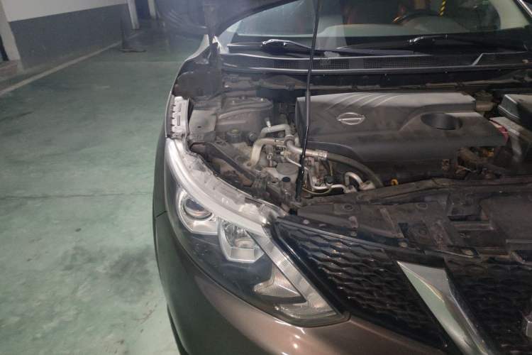 Used Nissan Qashqai 2016 2.0L CVT Luxury Edition Engine Bay Right