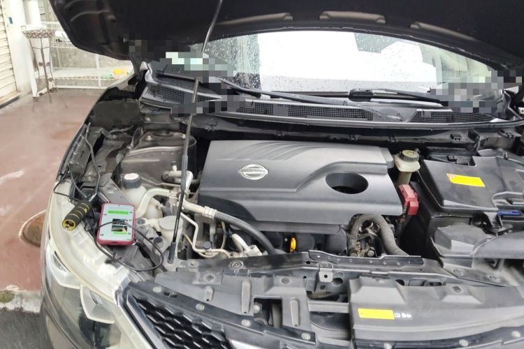Used Nissan Qashqai 2016 2.0L CVT Elite Edition Engine Bay Right