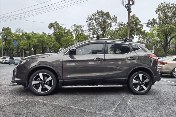 Used Nissan Qashqai 2016 2.0L CVT Luxury Edition Exterior 10