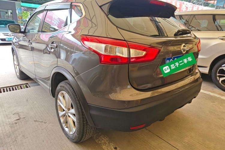 Used Nissan Qashqai 2016 2.0L CVT Elite Edition Exterior 2