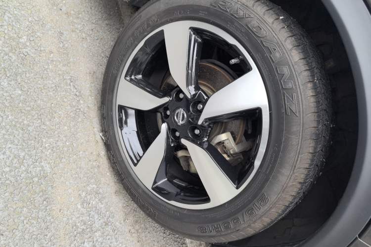 Used Nissan Qashqai 2016 2.0L CVT Luxury Edition Exterior 2