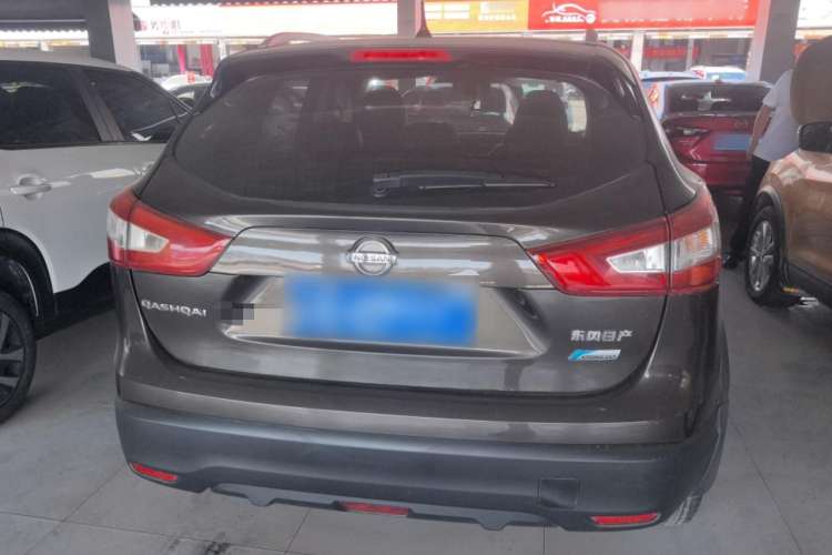 Used Nissan Qashqai 2016 2.0L CVT Luxury Edition Exterior 4