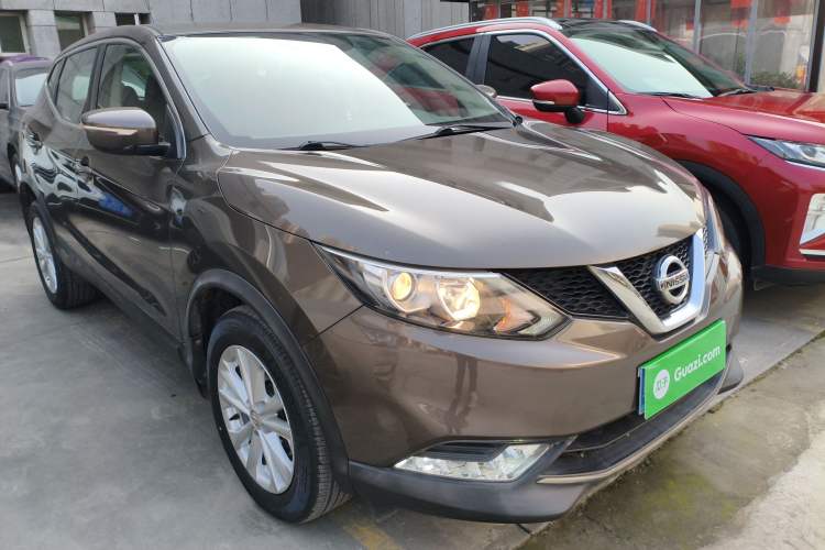 Used Nissan Qashqai 2016 2.0L CVT Elite Edition Front Right 45 Deg