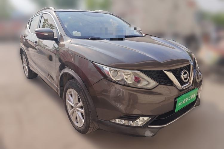 Used Nissan Qashqai 2016 2.0L CVT Elite Edition Front Right 45 Deg