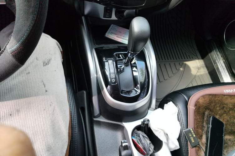 Used Nissan Qashqai 2016 2.0L CVT Elite Edition Gear Lever