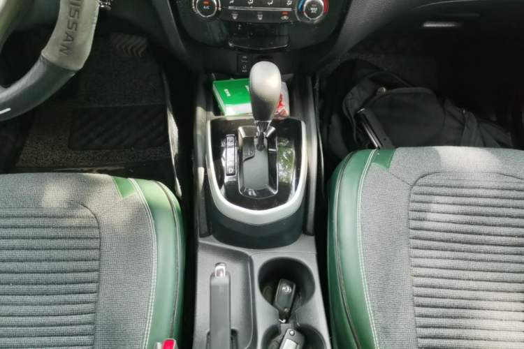 Used Nissan Qashqai 2016 1.2T CVT Fashion Edition Gear Lever