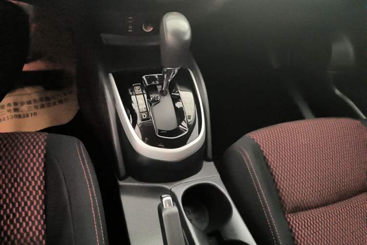 Used Nissan Qashqai 2016 2.0L CVT Elite Edition Gear Lever