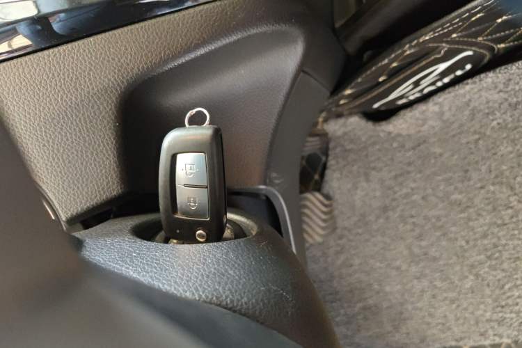 Used Nissan Qashqai 2016 2.0L CVT Elite Edition Interior 1