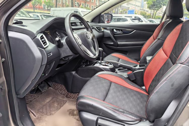 Used Nissan Qashqai 2016 2.0L CVT Luxury Edition Interior 6