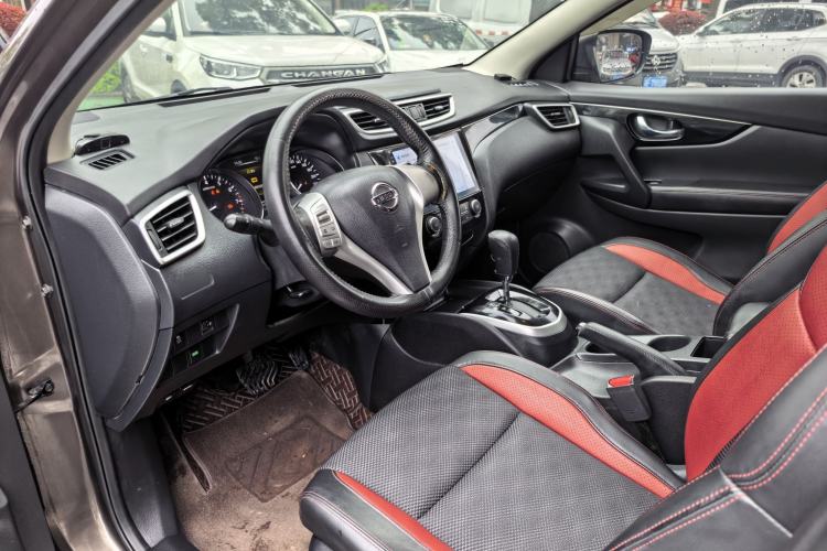 Used Nissan Qashqai 2016 2.0L CVT Luxury Edition Interior 7