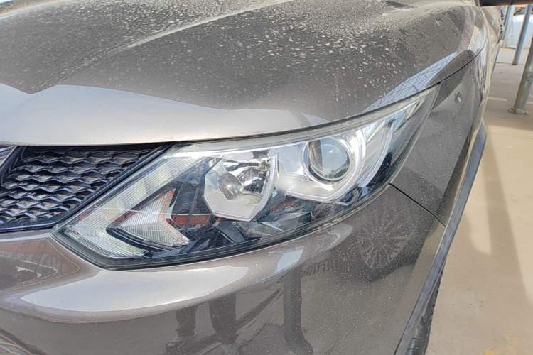 Used Nissan Qashqai 2016 2.0L CVT Elite Edition Left Front Headlight