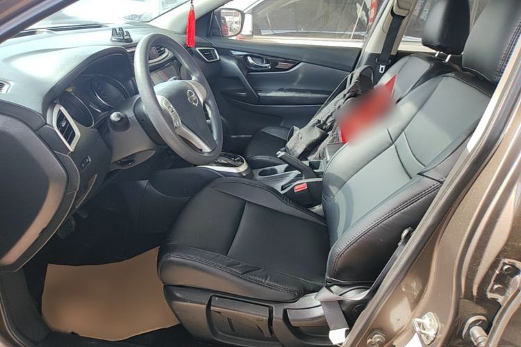 Used Nissan Qashqai 2016 2.0L CVT Elite Edition Left Front Seat