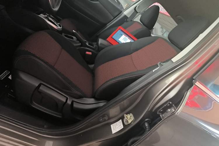 Used Nissan Qashqai 2016 2.0L CVT Elite Edition Left Front Seat