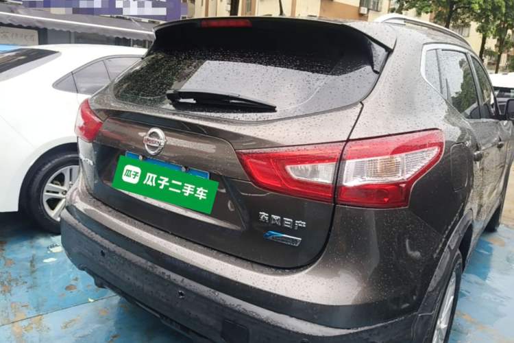 Used Nissan Qashqai 2016 2.0L CVT Elite Edition Rear Right 45 Deg