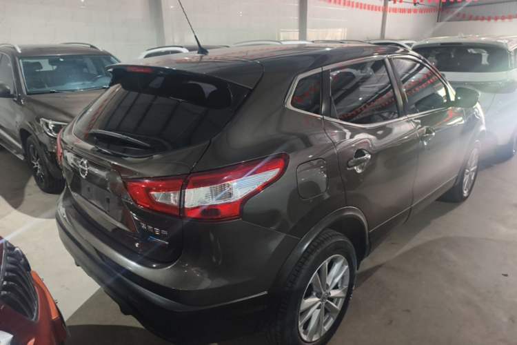 Used Nissan Qashqai 2016 2.0L CVT Elite Edition Rear Right 45 Deg