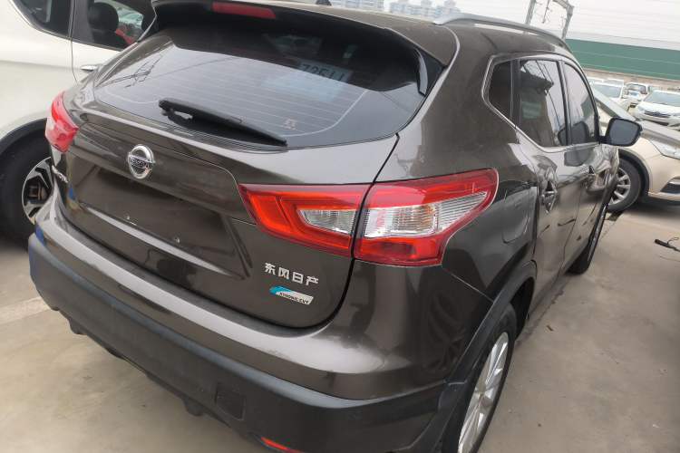 Used Nissan Qashqai 2016 2.0L CVT Elite Edition Rear Right 45 Deg