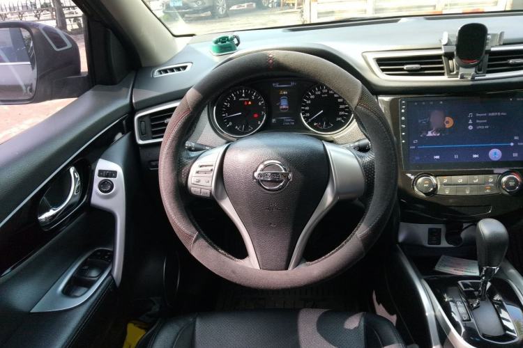 Used Nissan Qashqai 2016 2.0L CVT Elite Edition Steering Wheel