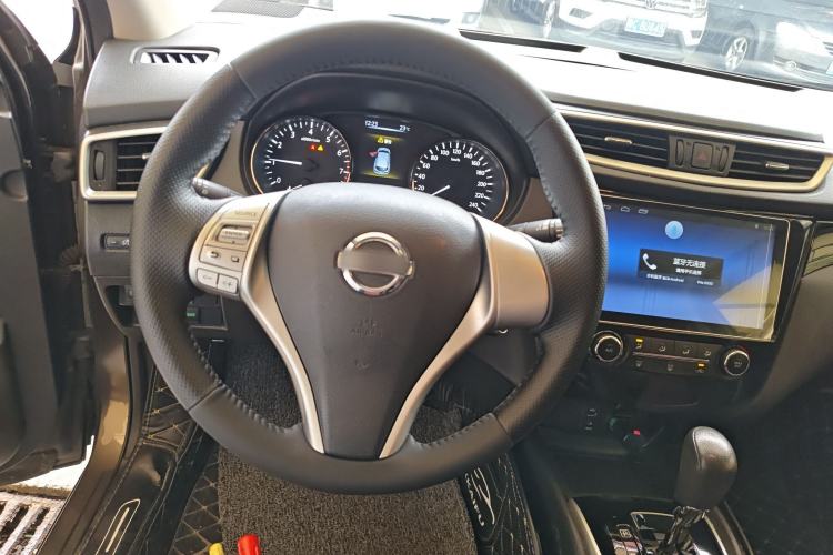 Used Nissan Qashqai 2016 2.0L CVT Elite Edition Steering Wheel