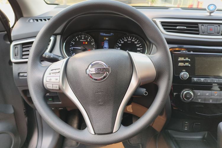 Used Nissan Qashqai 2016 2.0L CVT Elite Edition Steering Wheel