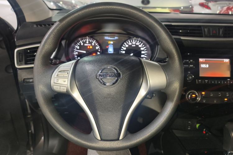 Used Nissan Qashqai 2016 2.0L CVT Elite Edition Steering Wheel