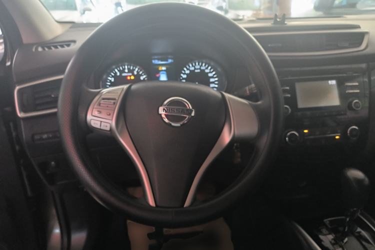 Used Nissan Qashqai 2016 2.0L CVT Elite Edition Steering Wheel
