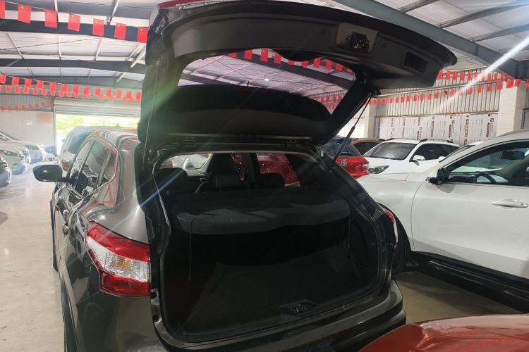 Used Nissan Qashqai 2016 2.0L CVT Elite Edition Trunk