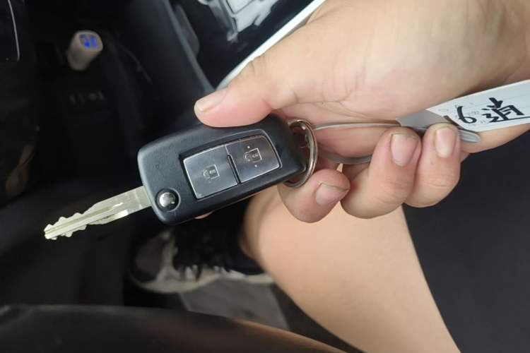 Used Nissan Qashqai 2016 2.0L CVT Elite Edition Vehicle Key