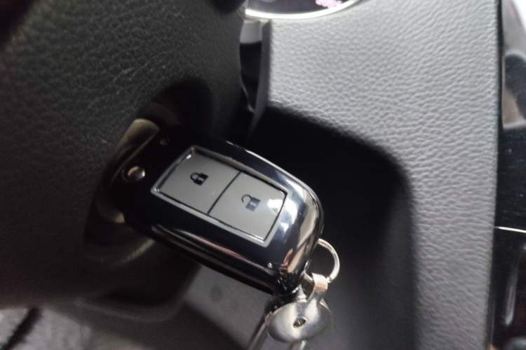 Used Nissan Qashqai 2016 2.0L CVT Elite Edition Vehicle Key