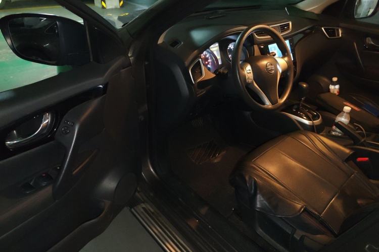 Used Nissan Qashqai 2016 2.0L CVT Elite Edition Driver Seat