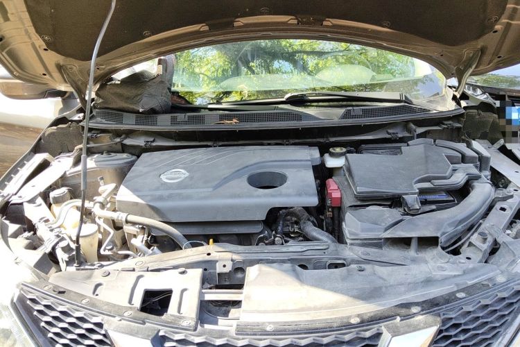 Used Nissan Qashqai 2016 2.0L CVT Elite Edition Engine Bay