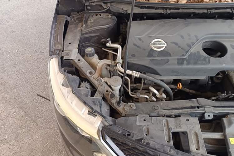 Used Nissan Qashqai 2016 2.0L CVT Deluxe Edition Engine Bay Right