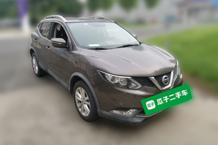 Used Nissan Qashqai 2016 2.0L CVT Elite Edition Front Right 45 Deg