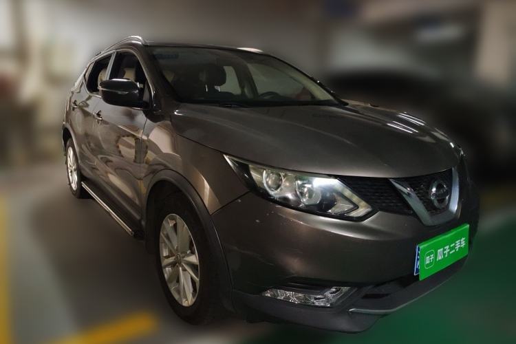 Used Nissan Qashqai 2016 2.0L CVT Elite Edition Front Right 45 Deg