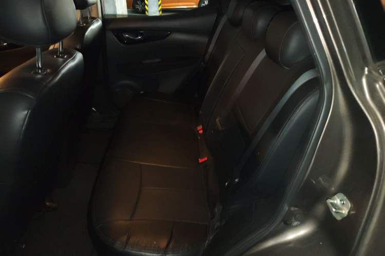 Used Nissan Qashqai 2016 2.0L CVT Elite Edition Left Rear Seat