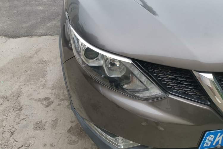 Used Nissan Qashqai 2016 2.0L CVT Elite Edition Right Front Headlight