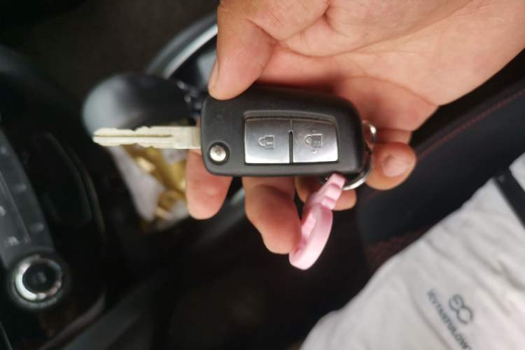 Used Nissan Qashqai 2016 2.0L CVT Elite Edition Vehicle Key