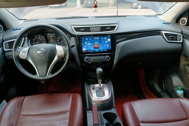 Used Nissan Qashqai 2016 2.0L CVT Elite Edition Center Console