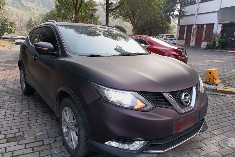 Used Nissan Qashqai 2016 2.0L CVT Elite Edition Front Right 45 Deg
