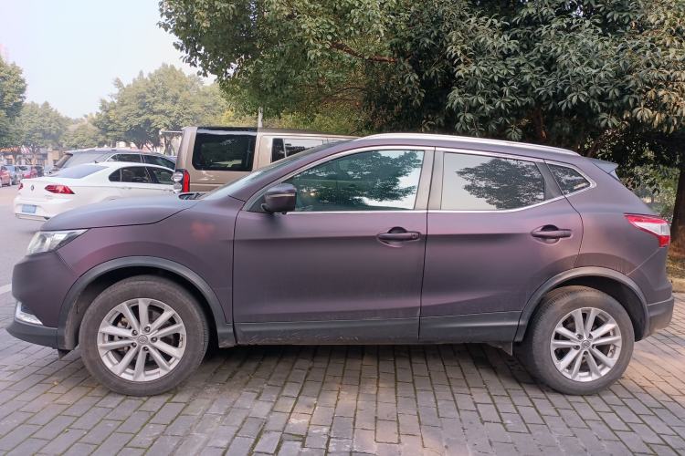Used Nissan Qashqai 2016 2.0L CVT Elite Edition Left Side